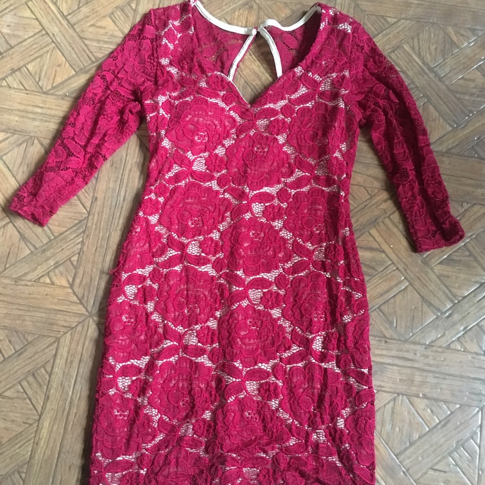 Red/Tan Lace Semi-Formal Quater-Sleeved Dress